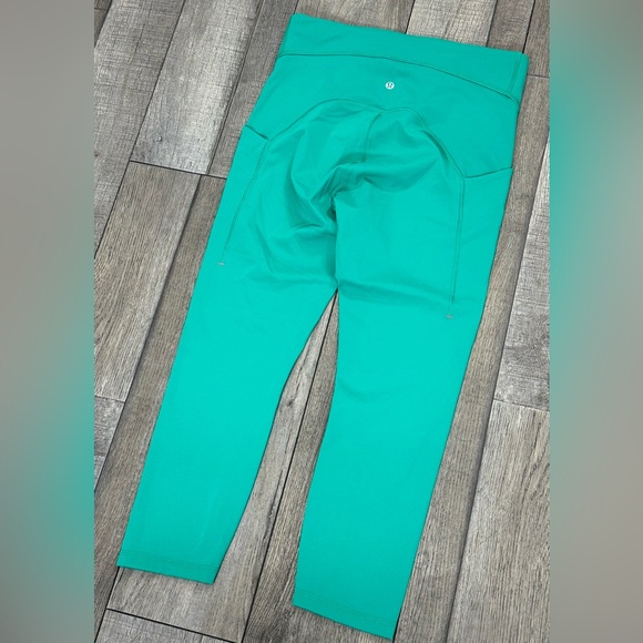 NEW Lululemon Power Thru High Rise Crop 23" - Picture 2 of 7